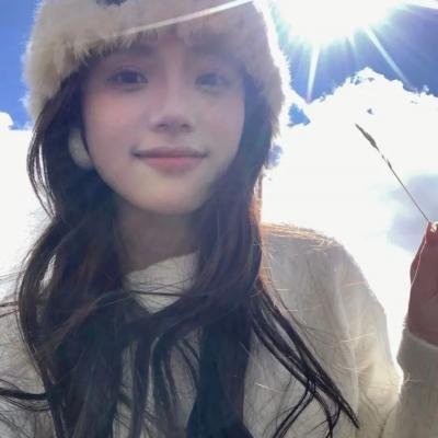 碧窗艳影
